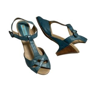 MIZ MOOZ Whimsy T-strap Leather Heels